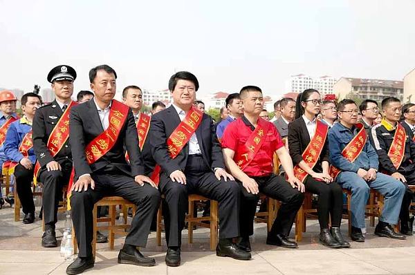 五一劳动奖章3.jpg