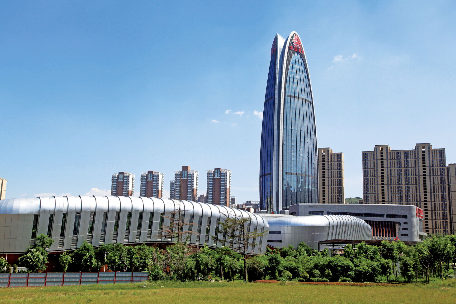 国家重型汽车工程技术研究中心科研综合楼（2016年度中国建设工程鲁班奖）