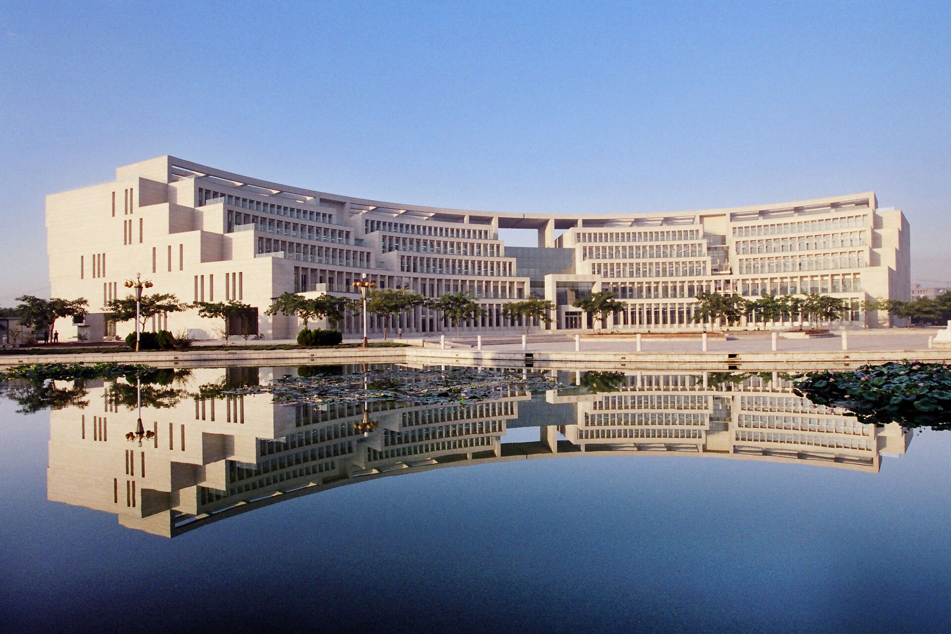 山东理工大学图书馆（2008年度中国建设工程鲁班奖）