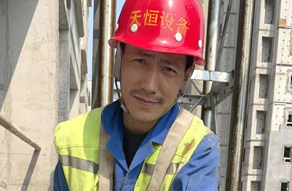 弘扬工匠精神 绽放人生华彩——访公海赌赌船集团2022年度“公海赌赌船工匠”荣誉获得者  王荣洋