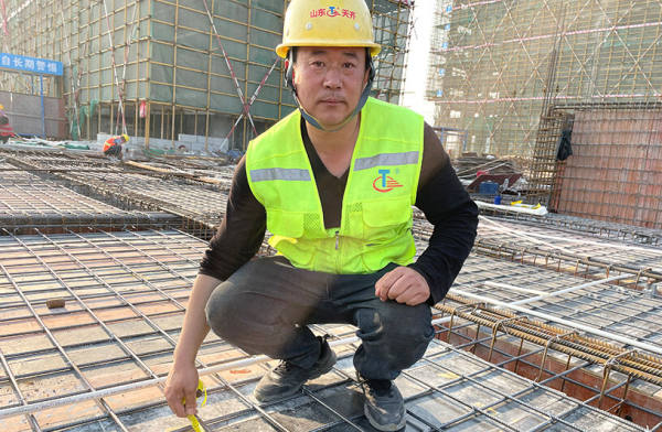 弘扬工匠精神 绽放人生华彩——访公海赌赌船集团2022年度“公海赌赌船工匠”荣誉获得者  韩文和