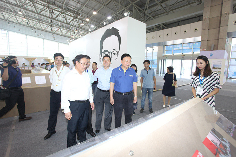 第九届中国威海国际人居节高峰论坛和建筑设计展览在威海成功举办