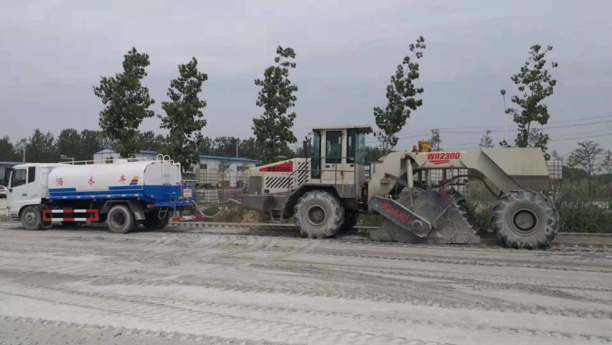 固化土施工及設(shè)備 1643076662877292.png