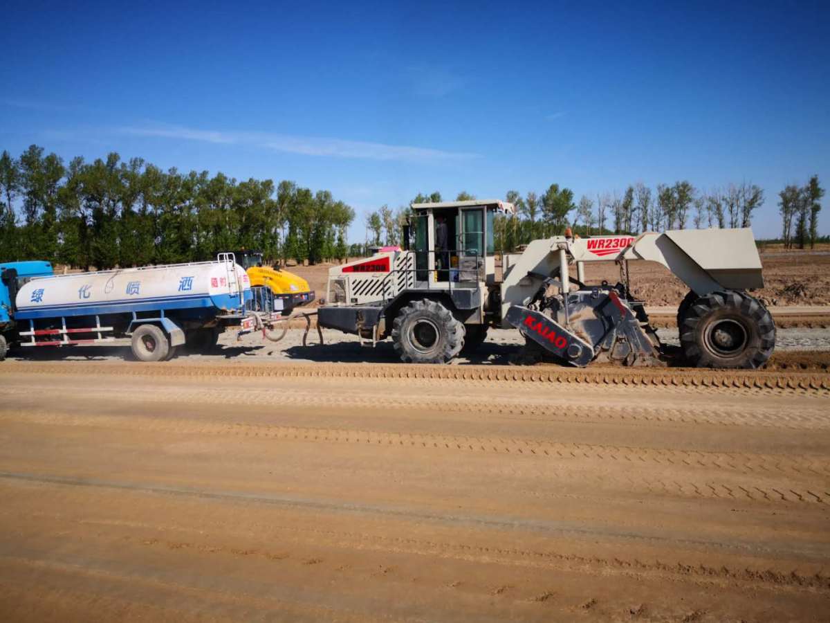 固化土路基的施工方法 1599017579272384.jpg