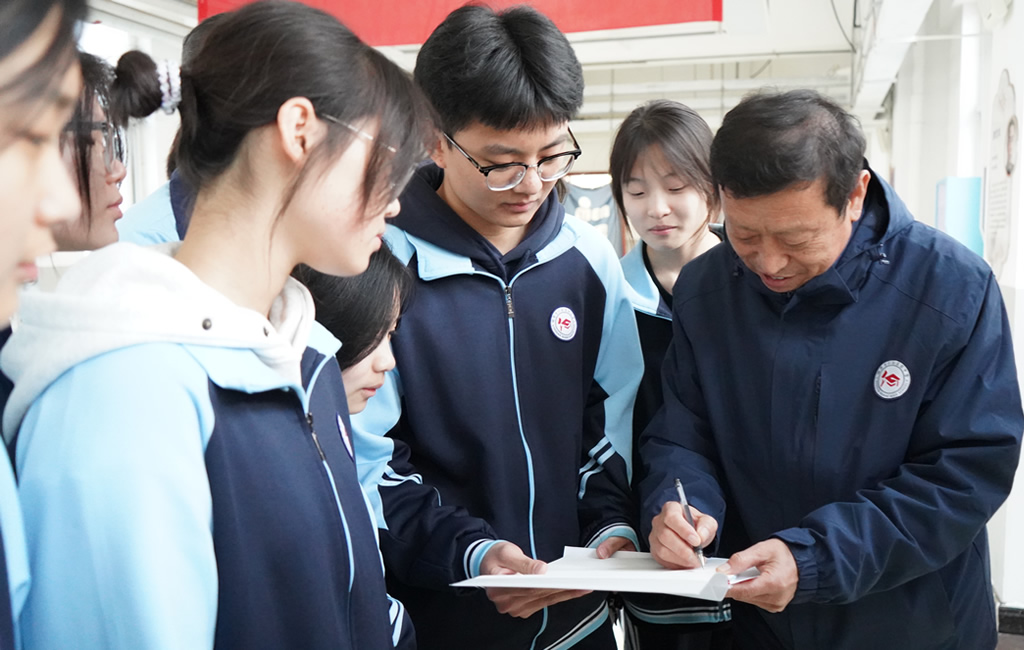 方寸舞台，各展其才 | 学子多元风采展示