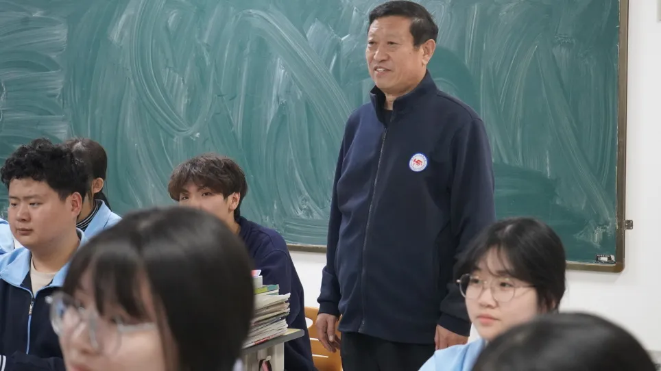 数趣启智 悦享数学—邯郸仁合高中首届数学文化节圆满举行 数趣启智 悦享数学—邯郸仁合高中首届数学文化节圆满举行