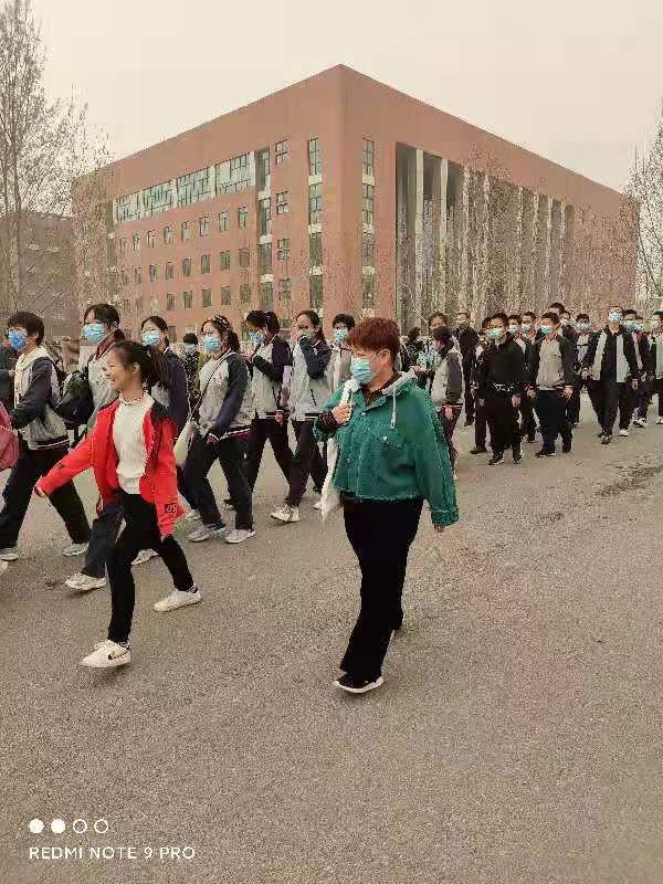 携手青春，圆梦同行——德州一中东校区2018级14班踏青活动170.png