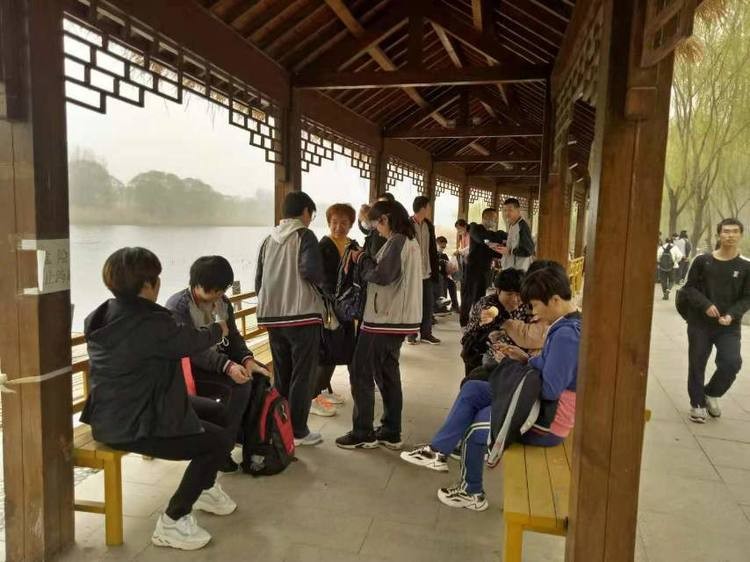 携手青春，圆梦同行——德州一中东校区2018级14班踏青活动335.png