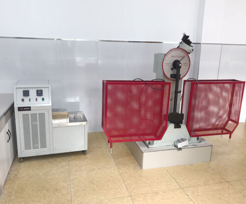 Máquina de ensayo de impacto
