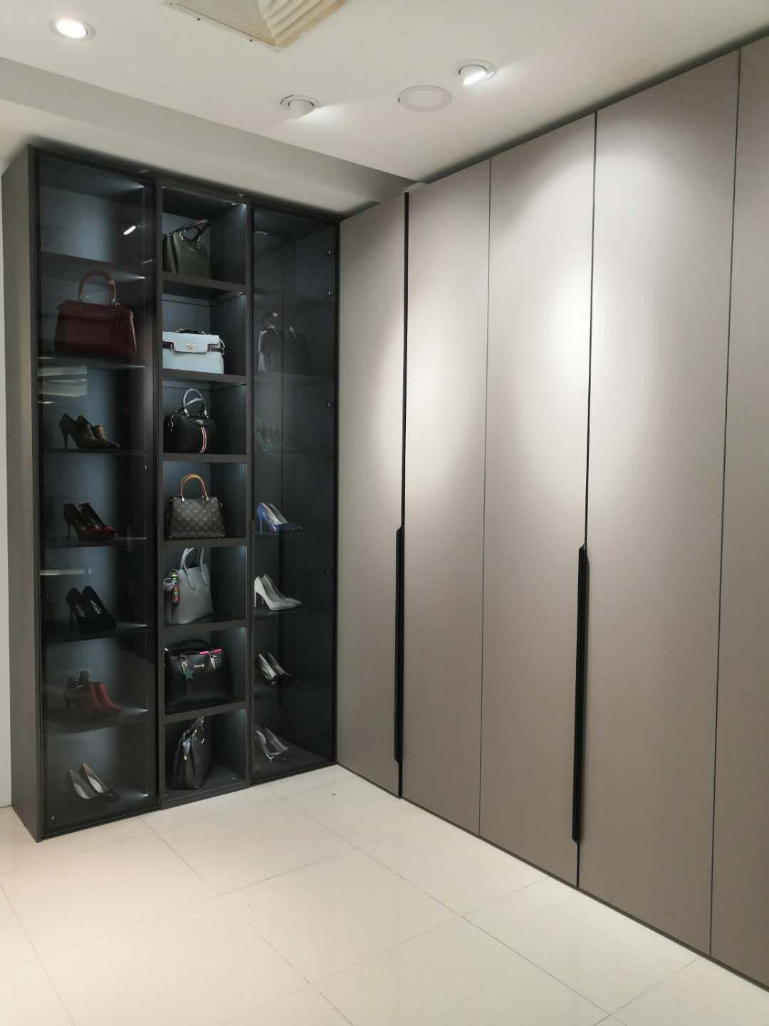 步入式衣帽间 · 转角迷你衣帽间