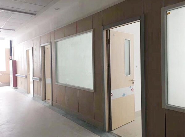 学校专用门