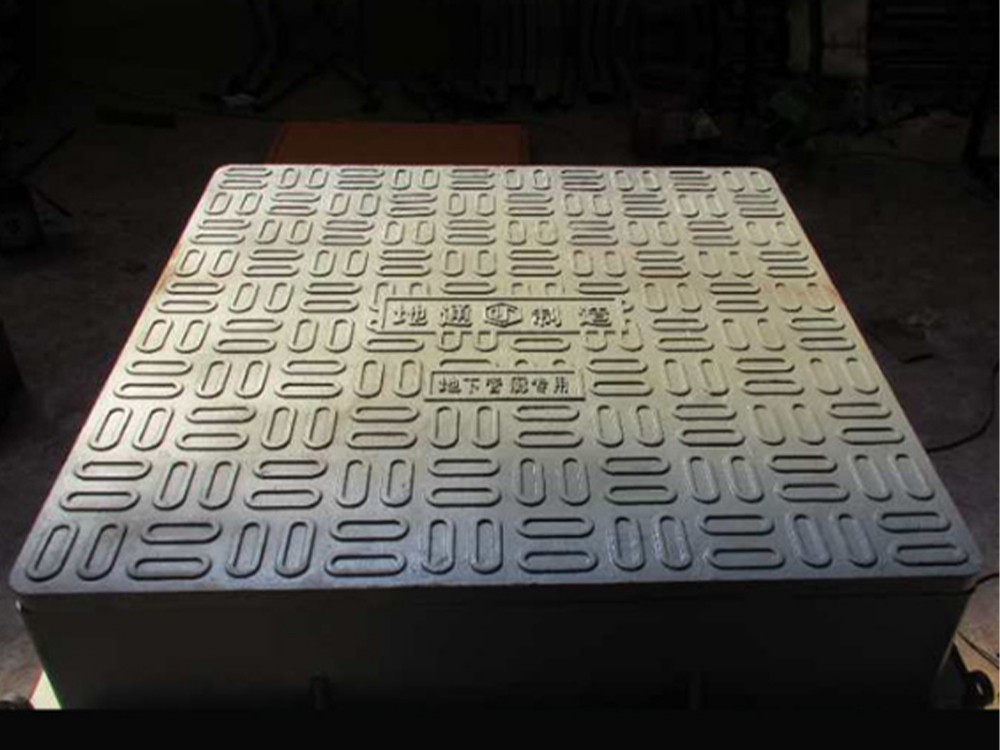 1792378266970638561514209280.jpg 山东智能液压井盖专业生产厂家