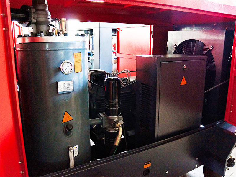 螺杆空压机.jpg 螺杆空压机.jpg