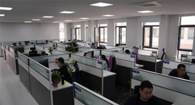 2、近50人對各種土建支架、電控布局進(jìn)行優(yōu)化，圖紙標(biāo)準(zhǔn)化率高