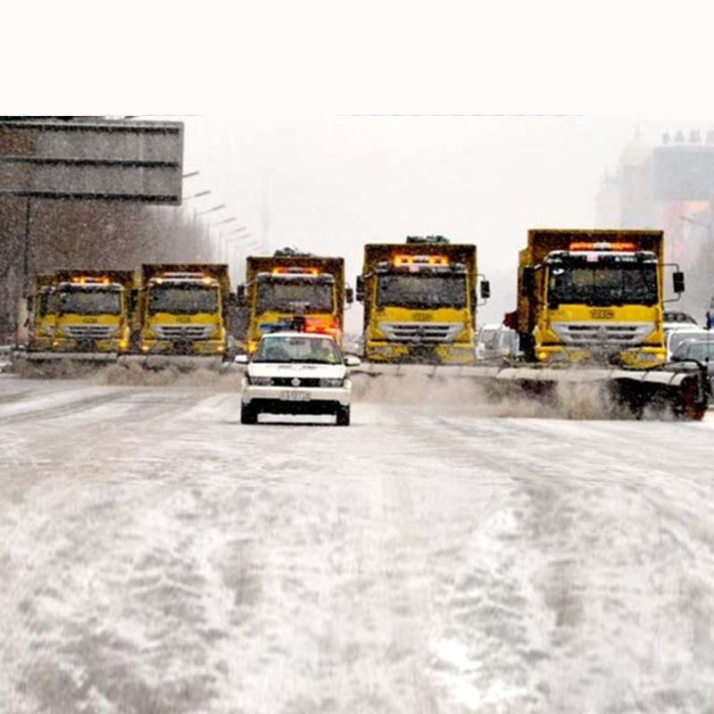 多功能除雪车