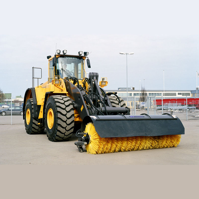 冬天下雪后新疆除雪设备是用扫雪机还是扬雪机 冬天下雪后新疆除雪设备是用扫雪机还是扬雪机