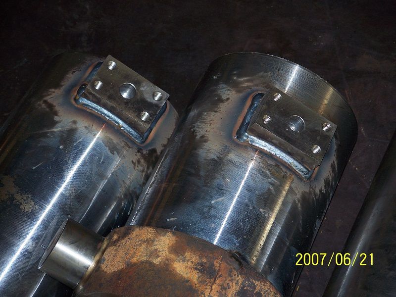 油缸方形阀座焊接