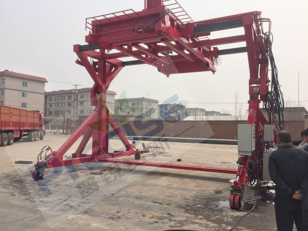 双通道移动式集装箱翻转机