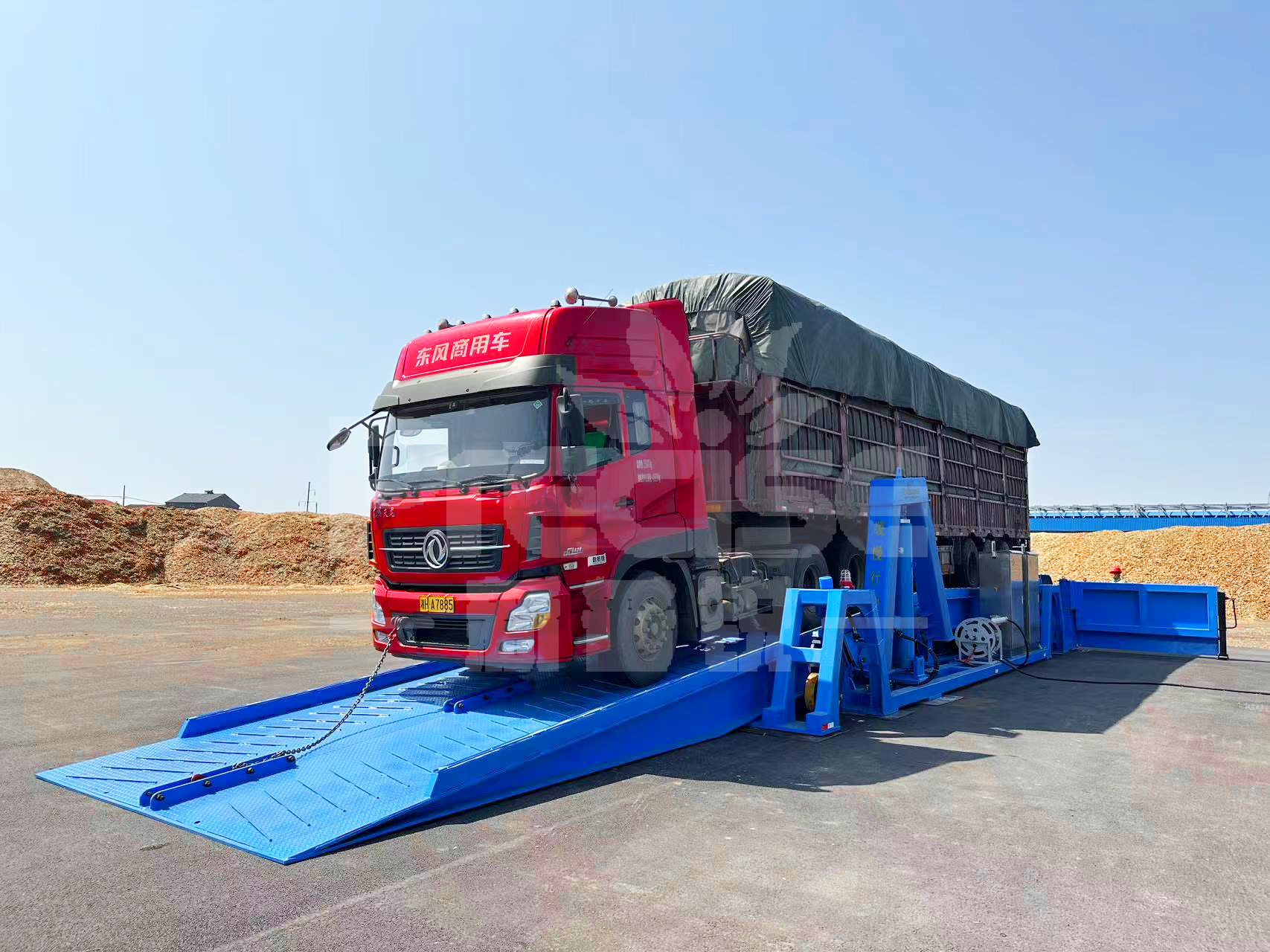 可移动式液压翻板