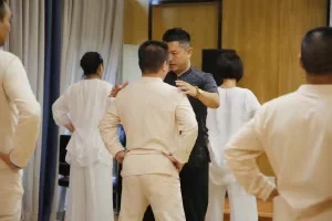 少林易筋洗髓功垂吊怎么绑