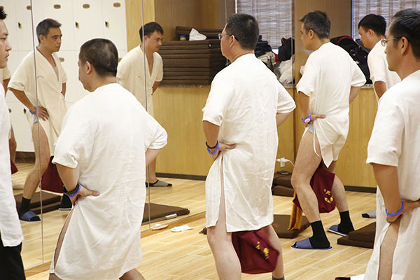 少林易经洗髓功垂吊的练习技巧及功效