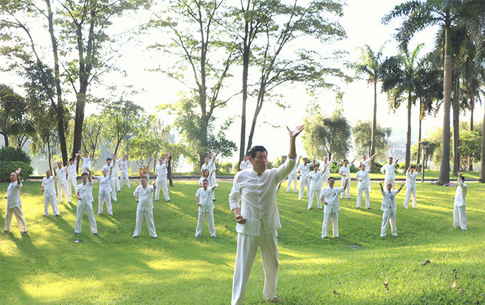 关源新老师带领弟子晨练