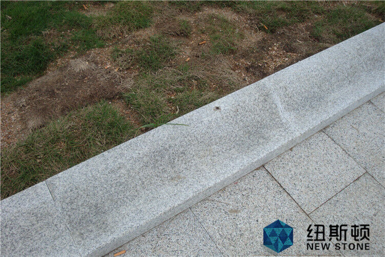 五莲花异形路沿石