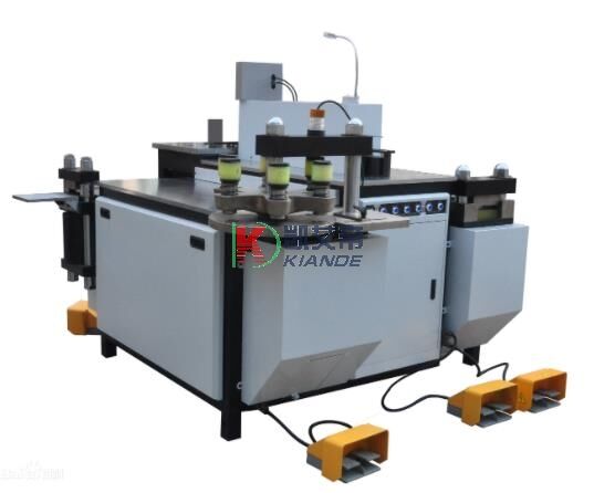 Operation principle of power failure and transmission of busbar processing machine transformer