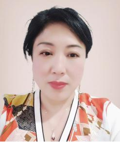 何奕锦.png 何奕锦.png