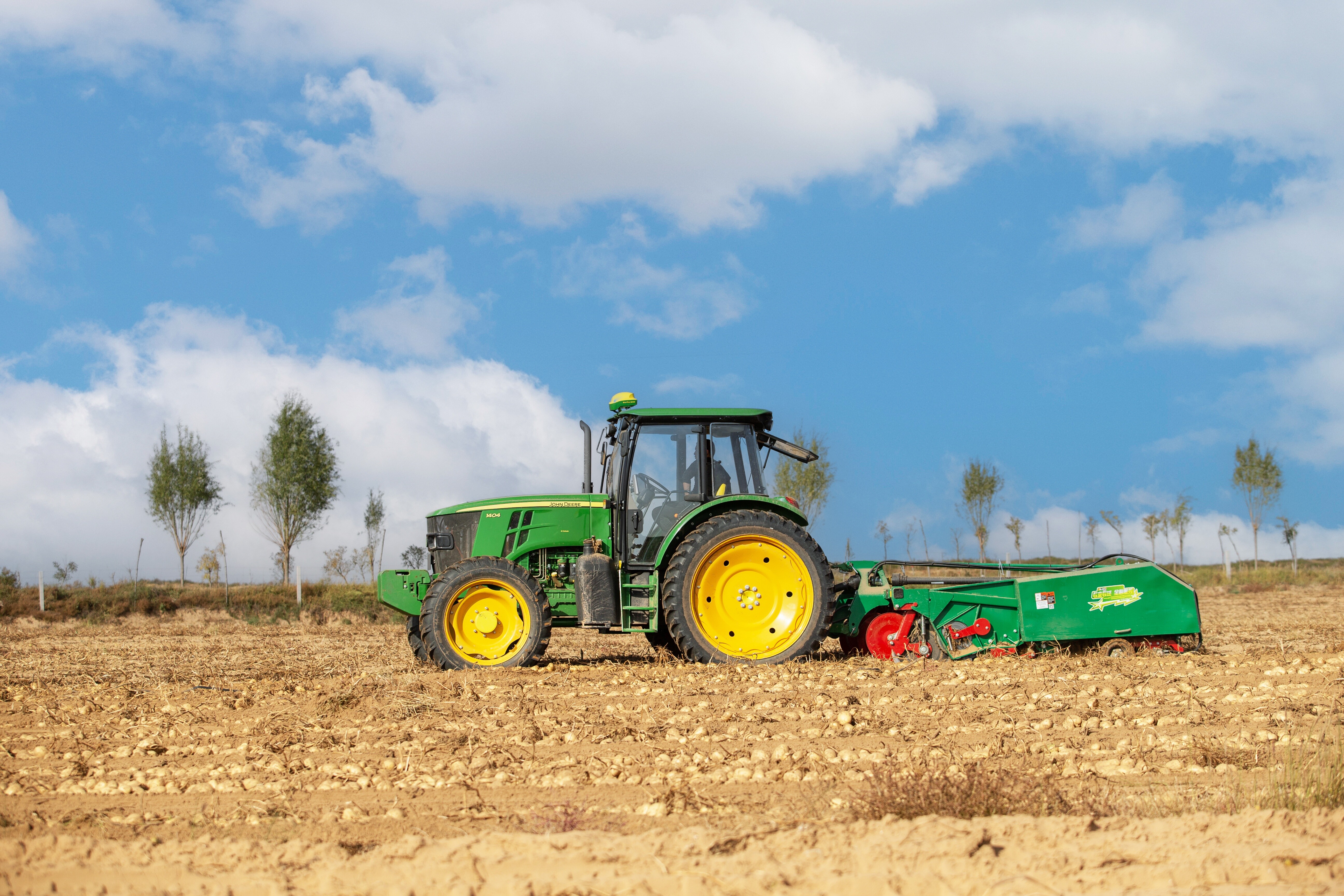 4UX-180B  马铃薯收获机