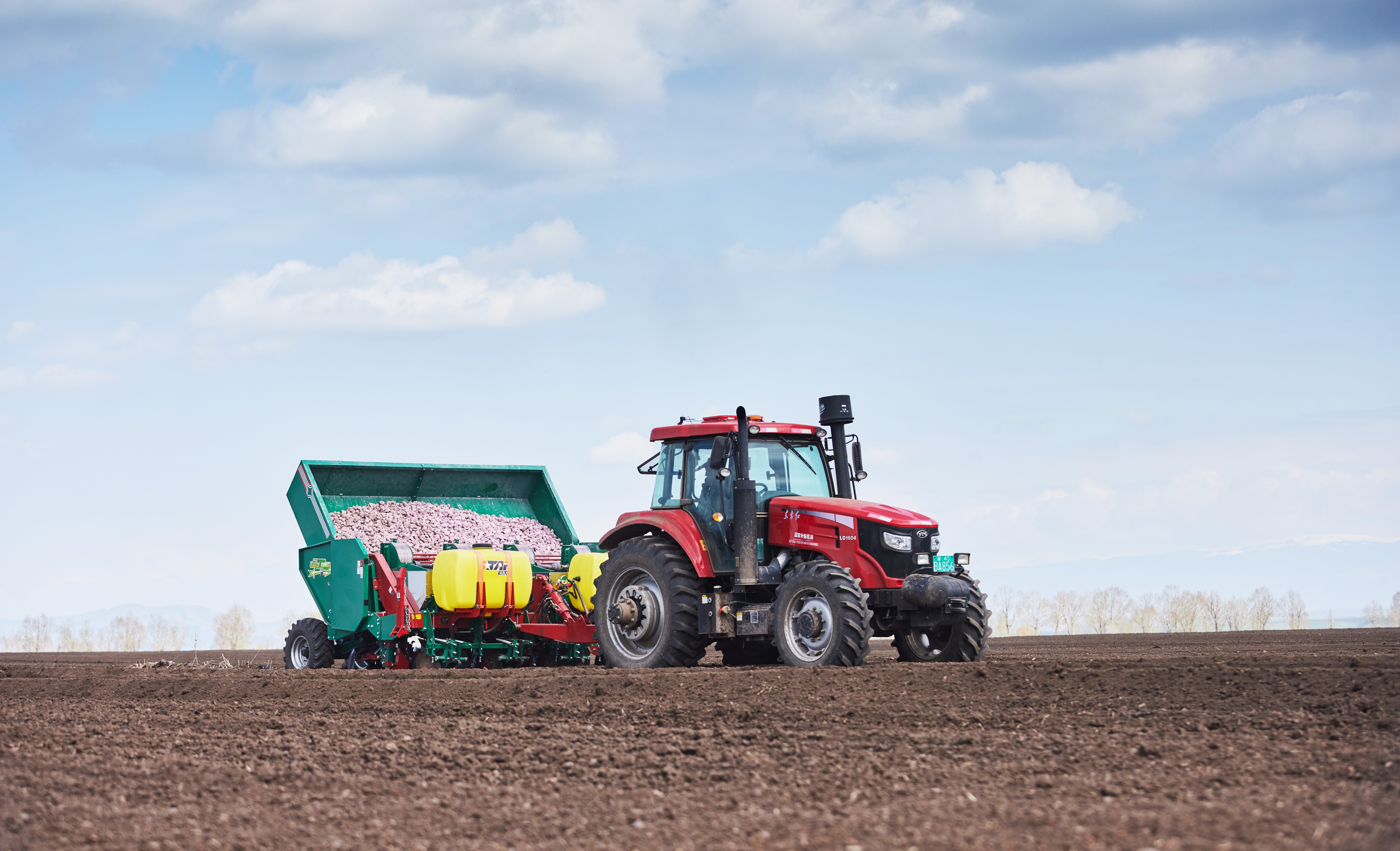 2CM-4  马铃薯种植机