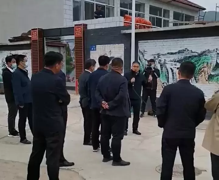 隆化县乡、局、县一百余位主管领导莅临考察我公司北方农污治理模式