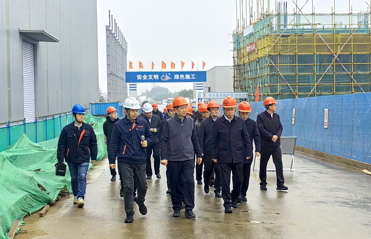 淄博市委常委、副市长李新胜到淄博分公司鲁维制药 1×5 万千瓦背压机组热电联产项目调研