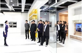 集团公司组织前往海尔工业园、青啤博物馆参观学习