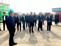 德州市委书记陈勇一行在高端靶向药物转型升级项目现场调研