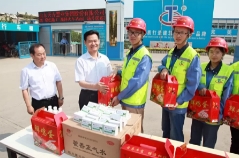 集团公司及各单位组织开展“送清凉”活动