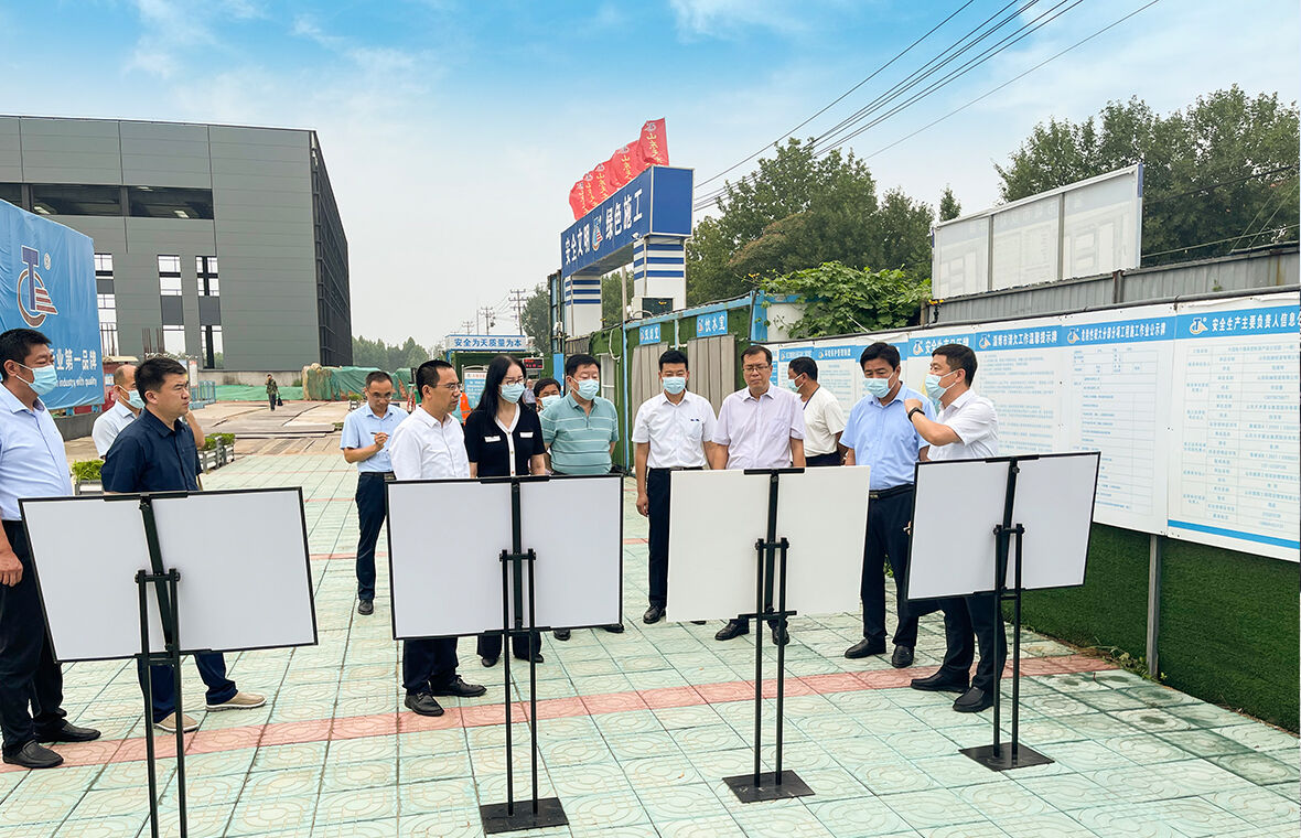 周村区委书记、文昌湖省级旅游度假区工委书记李德刚一行到淄博区域管理中心中电电子产业园（一期）项目调研指导