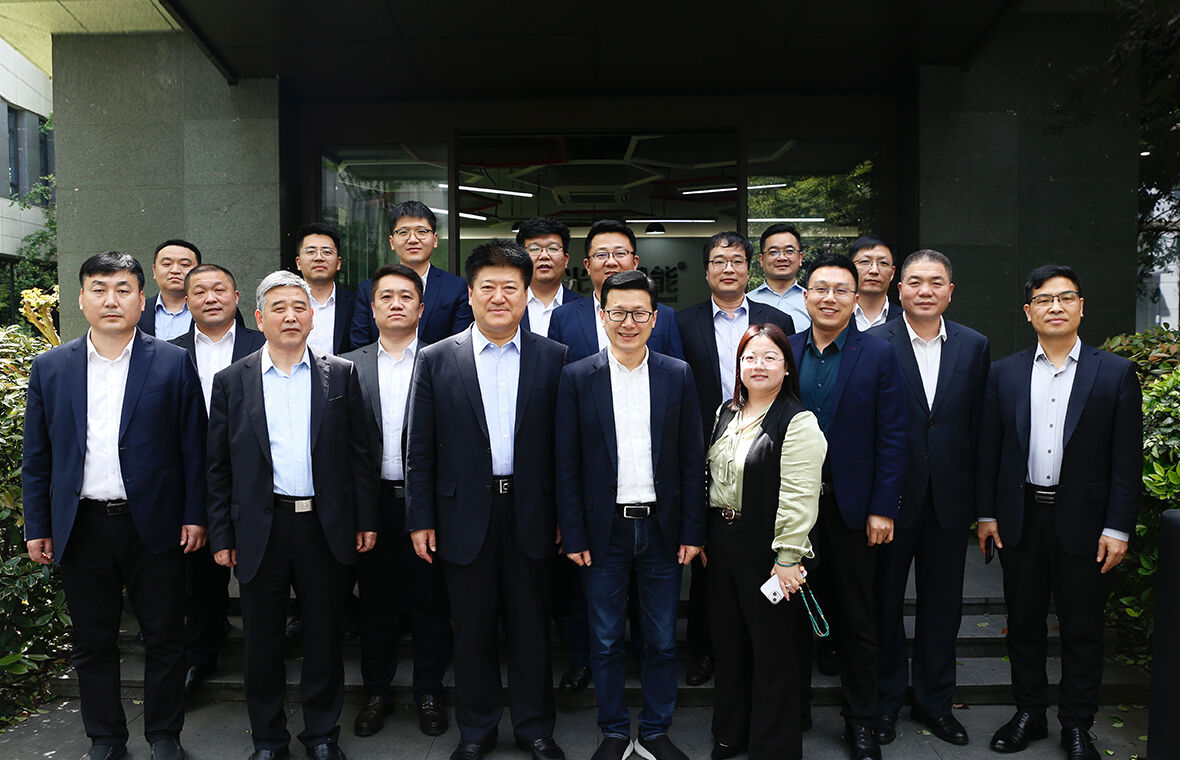 开拓视野 科学精进 快速提升 满足企业战略发展需求  集团高层带队部分单位主要负责人、中青年骨干人员分赴杭州、北京学习