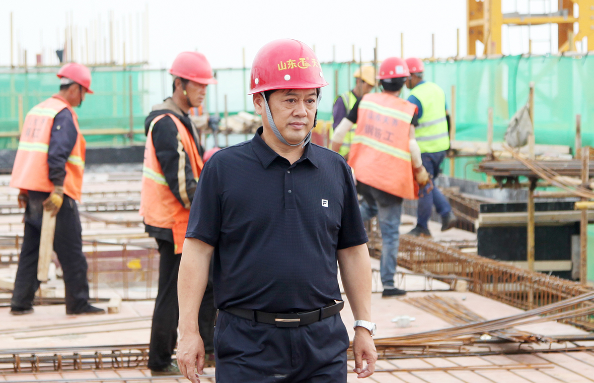 “拓”出新机遇 “展”出新未来 项目部跨区域施工为高质量持续发展走出新路——访项目公司经理于光成、项目部经理陈光亮