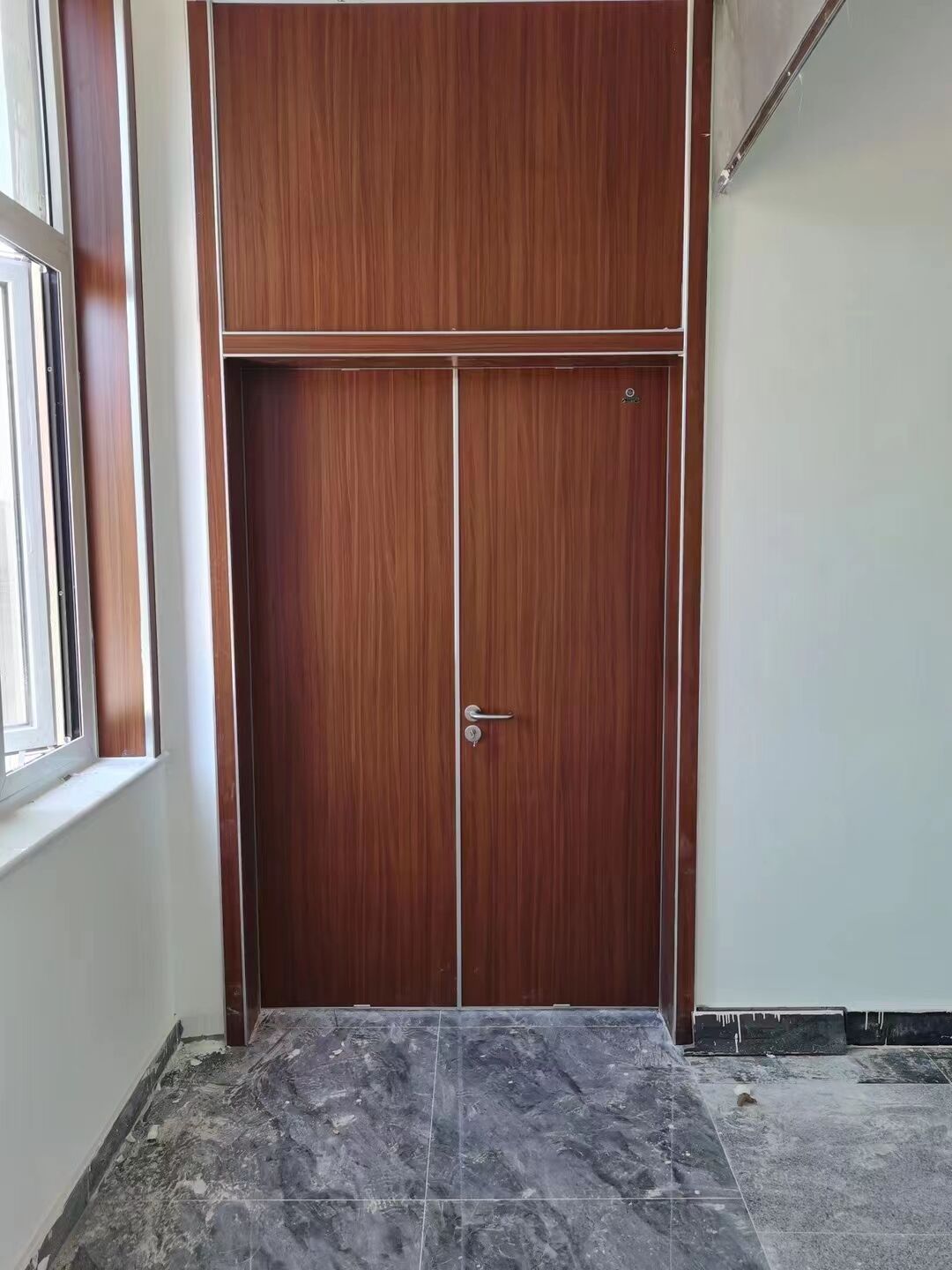 钢制门.jpg 钢制门.jpg