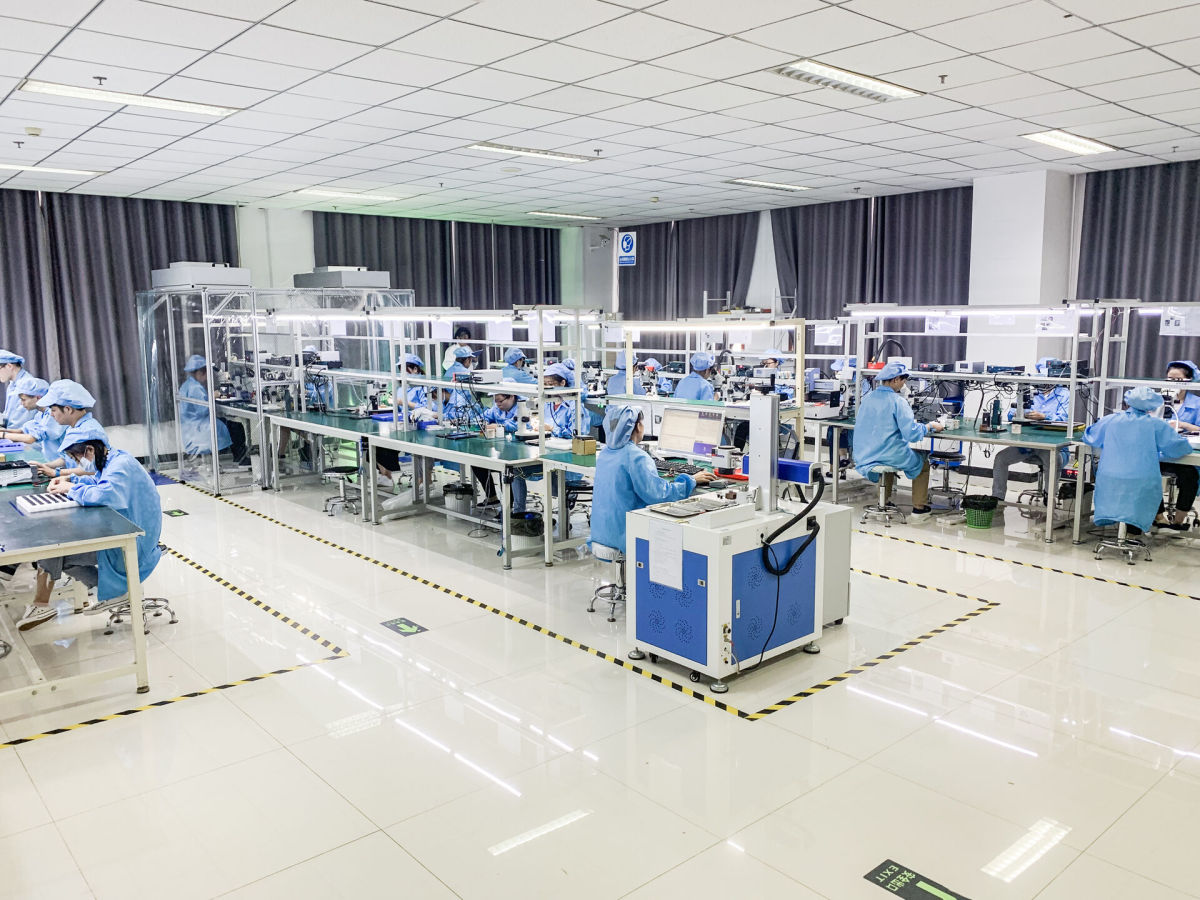 我們的(de)工(gōng)廠(chǎng) (光(guāng)源生(shēng)産車(chē)間(jiān)).jpg