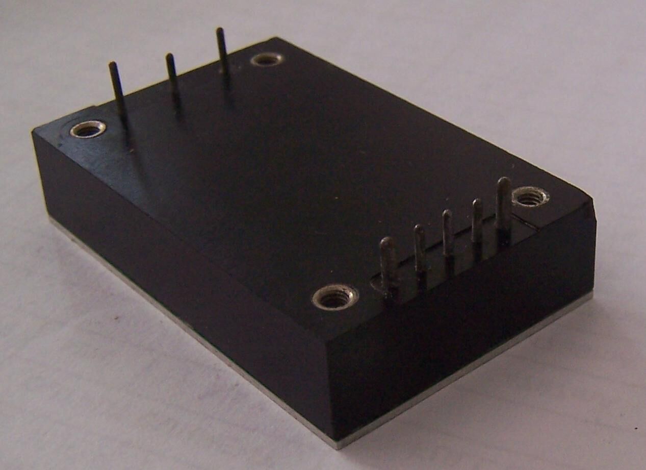 9-36Vdc 24Vdc输入 100W DC-DC直流转换器/DC/DC电源模块