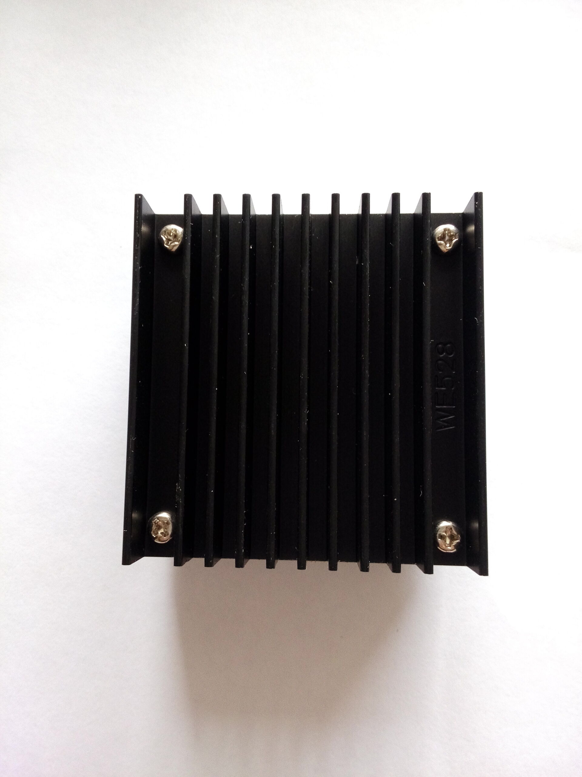 HALF BRICK WITH HEATSINK SELF COOLING 砖式模块电源带散热器,实现自冷散热