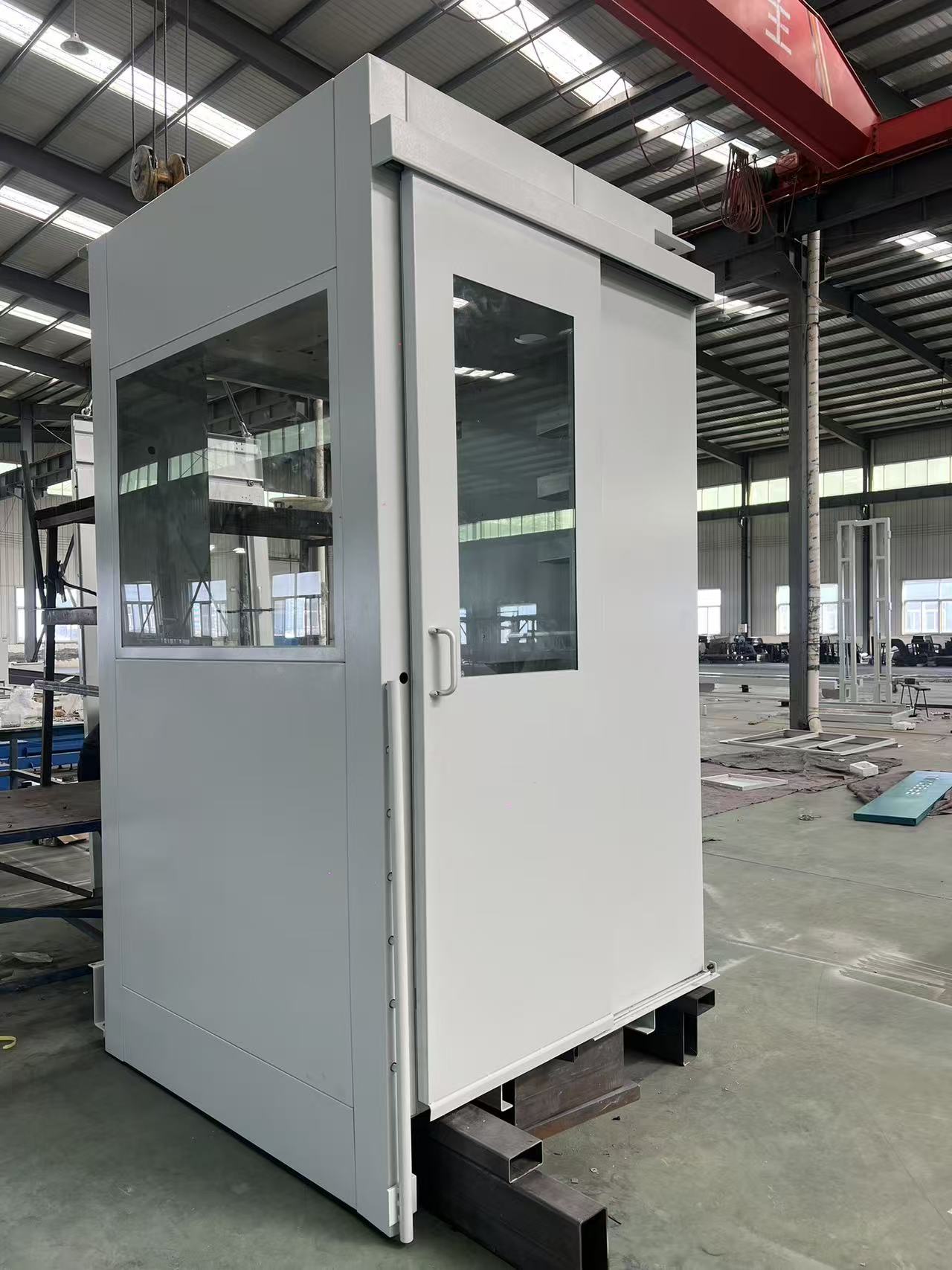 大型数控镗铣操作间