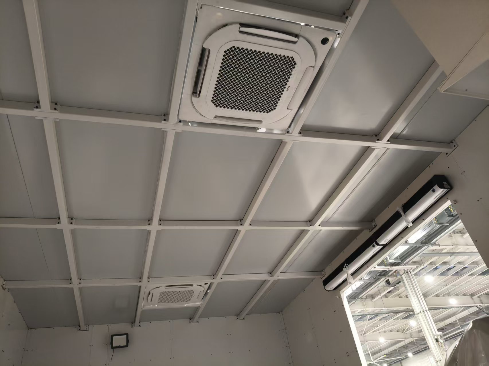 新能源汽车恒温操作间