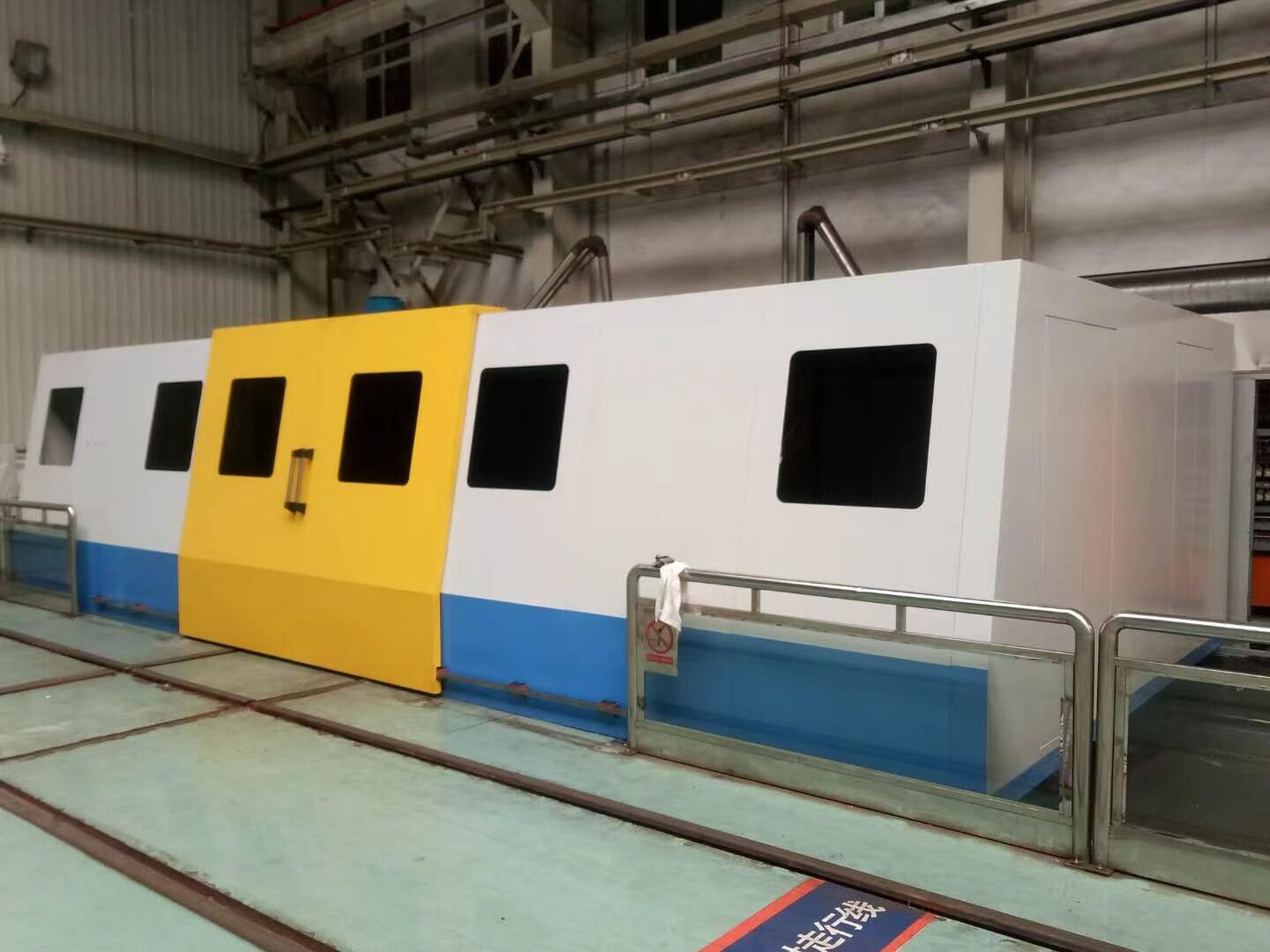 火車車輪輪對(duì)車床防護(hù)