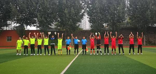 喜迎十九大 绿茵展风采