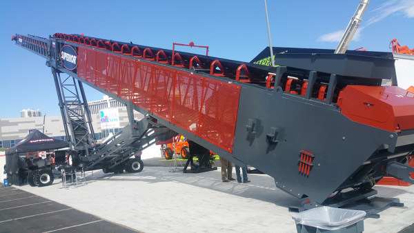 Radial Telescopic Shiploader Radial Telescopic Shiploader