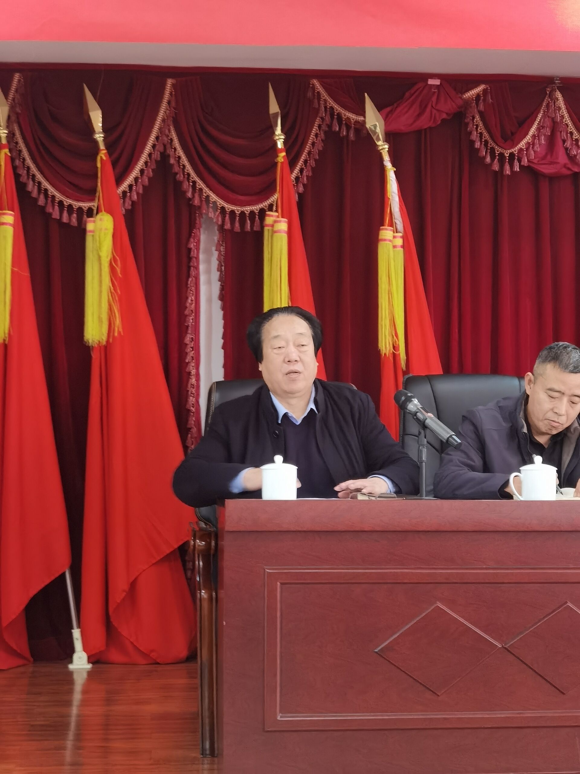 起鳳建工隆重召開2023年度工作會(huì)議