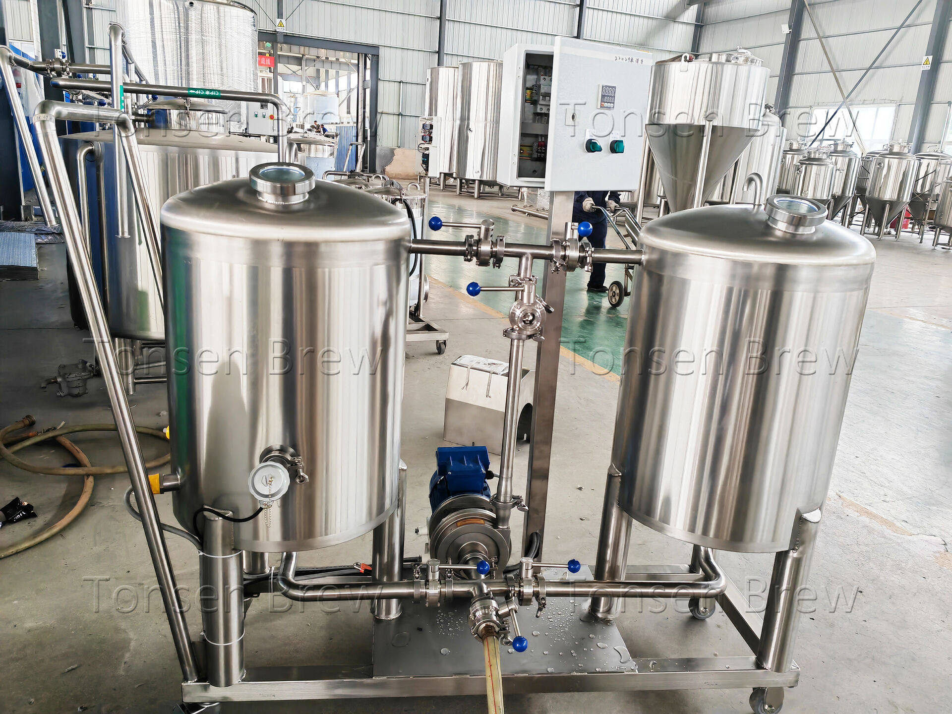 Soda water brewing system